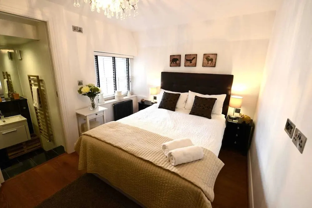New Luxury 3bed/2bath Apartment - Covent Garden!!