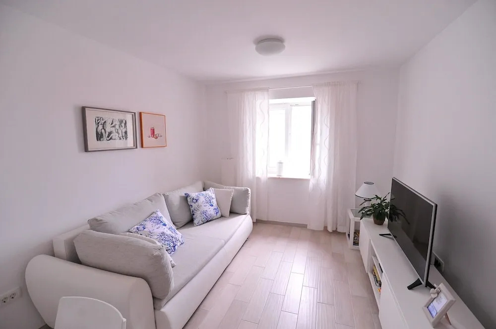A1 - Luxury apt in Center, Just 5min From Beach