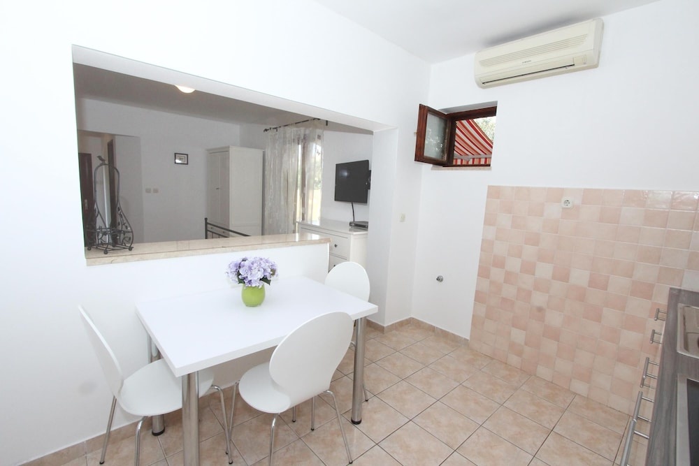 Apartments Mirela