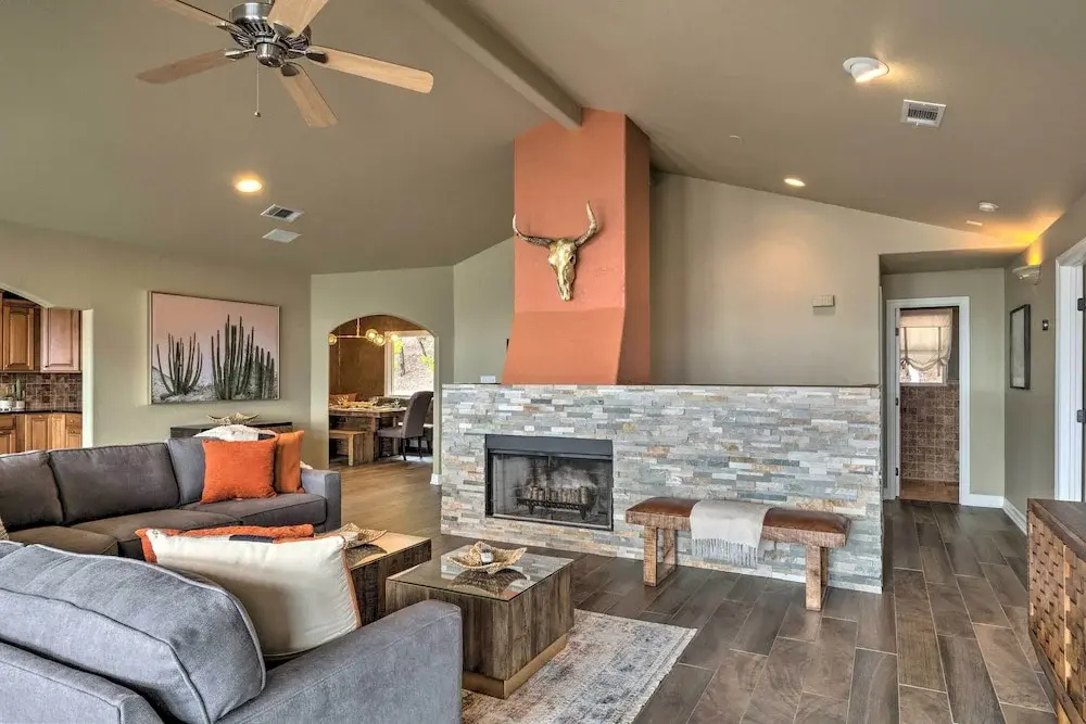 Jonestown House on Hill w/ Lake Travis Views!