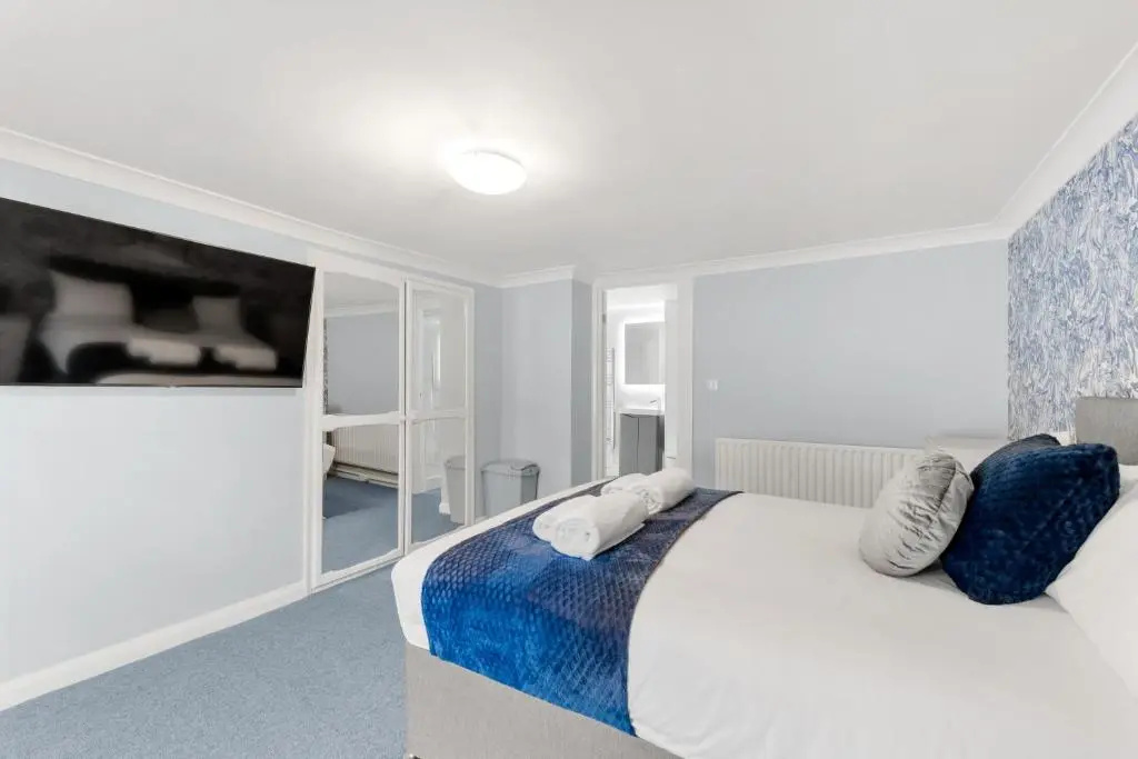 Town House Rooms