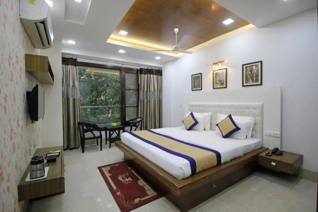 Gazebo Inn & Suites Medanta