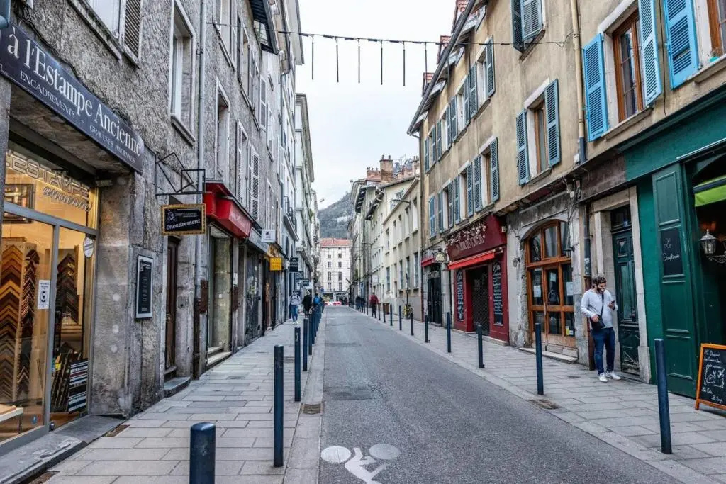 Les Antiquaires #CQ