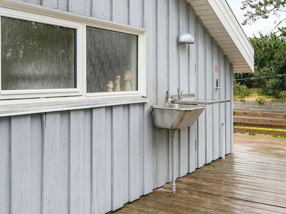 8 person holiday home in Glesborg