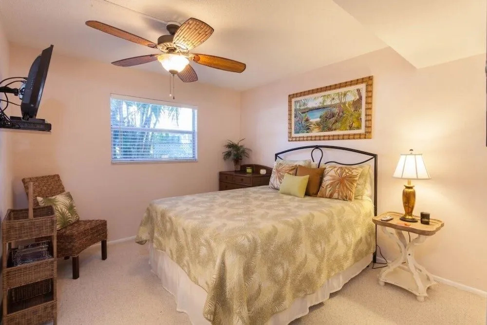 3045 #5A Fort Myers Beach - 2 Br Condo