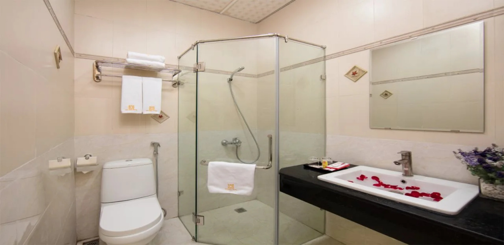 Van Mieu Hotel