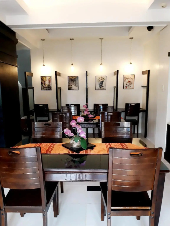 One Crescent Place Hotel