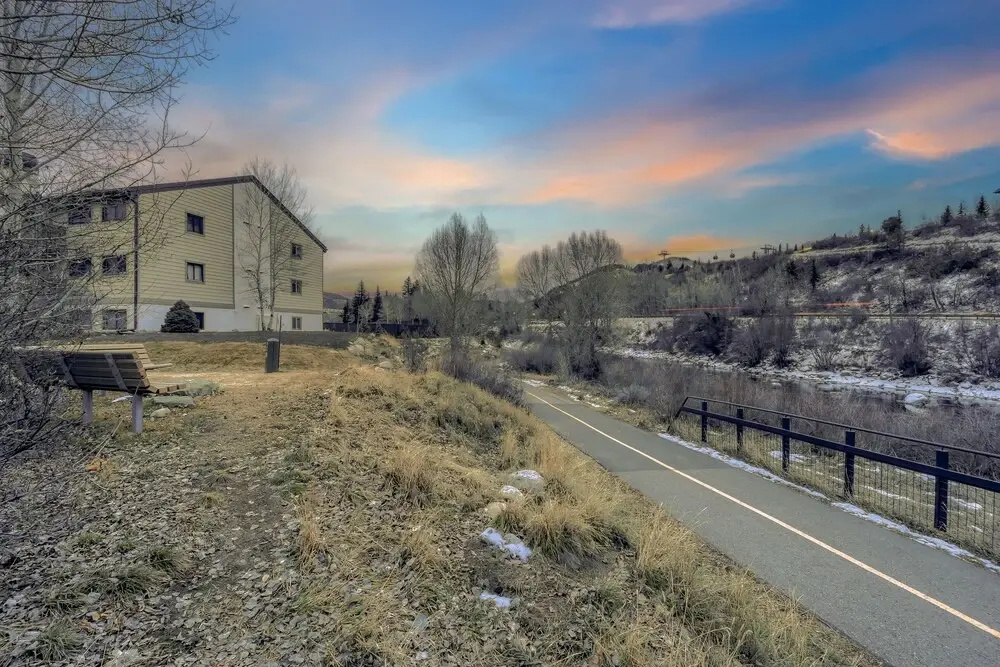 E309 W Beaver Creek Blvd 2 Bedroom Condo
