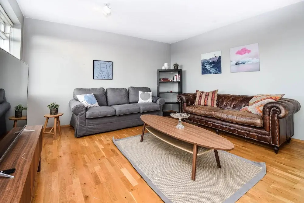 Apartment B52