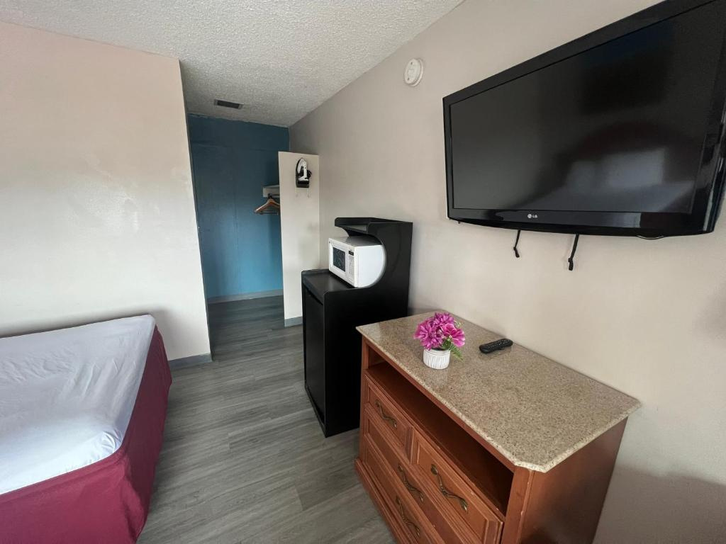 Days Inn by Wyndham Chico