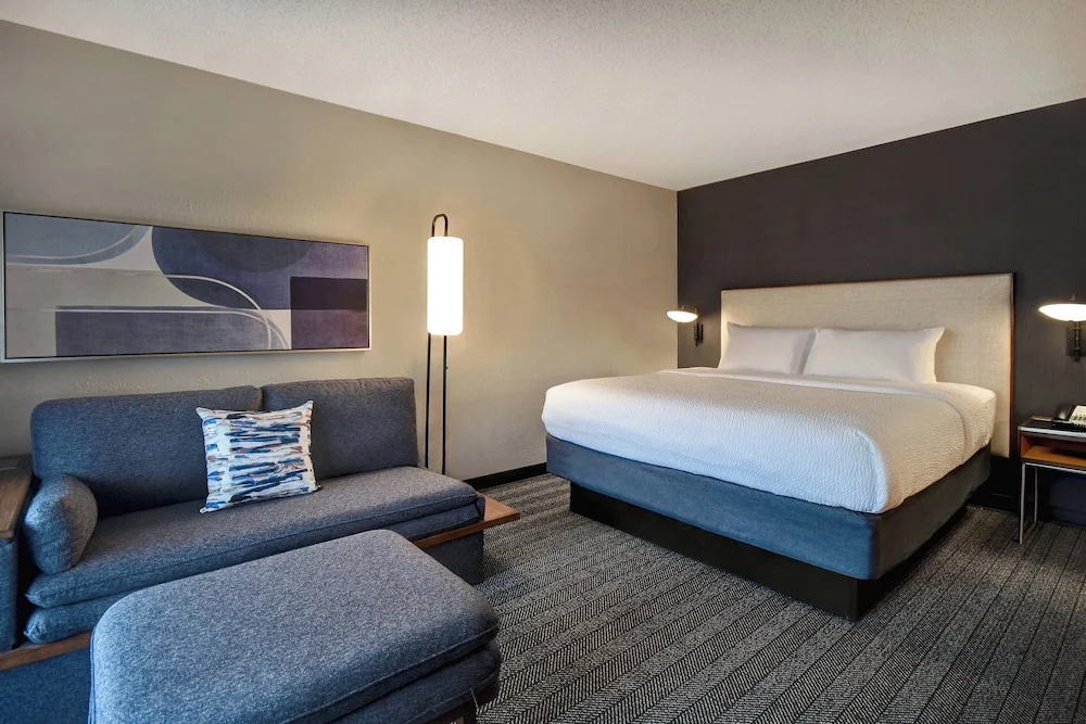Courtyard by Marriott Cincinnati Airport