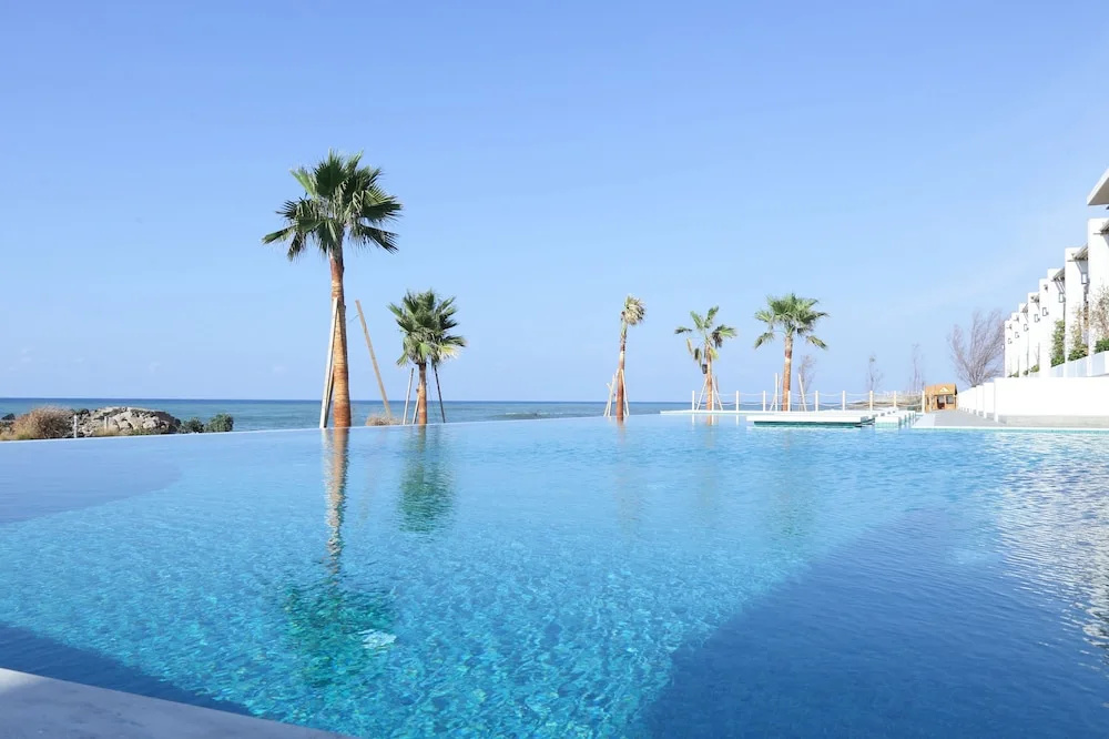 La Siesta Hotel & Beach Resort
