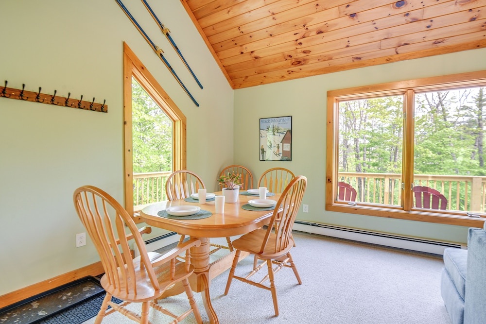 Peaceful Conway Home w/ Fire Pit & Grill