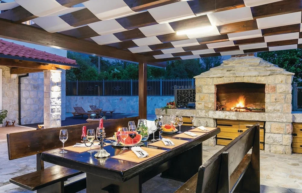 Awesome Home in Dubravka With Wifi and 5 Bedrooms