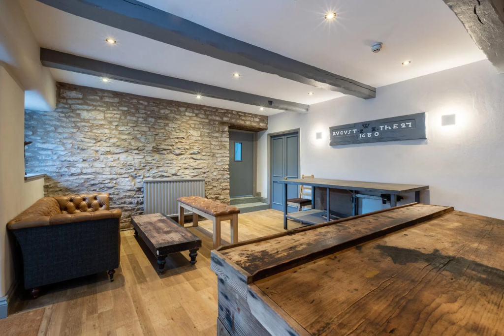The Greyhound Inn