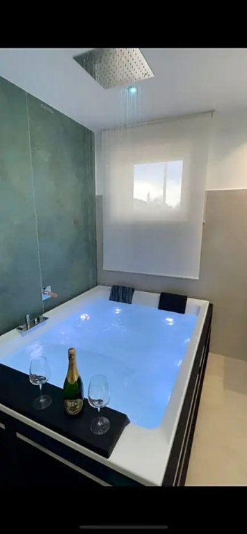 B&B MIRAGE