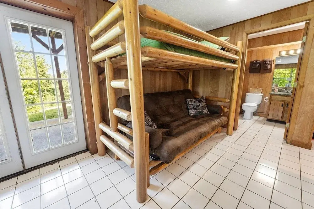 Olde Tyme Way Cabins 3526