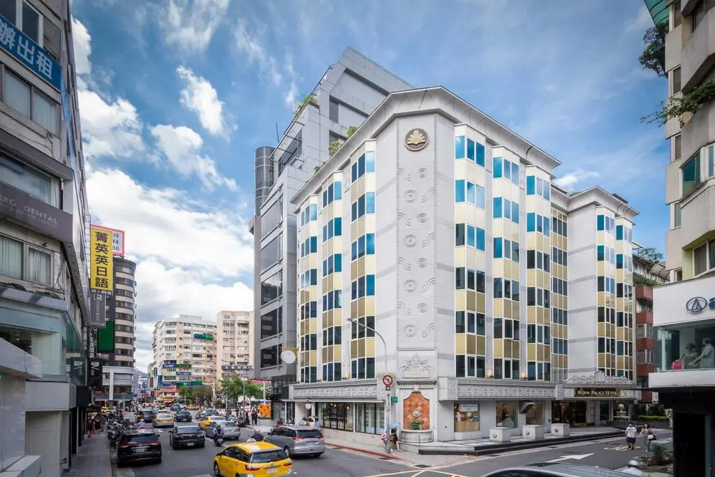 Royal Palace Hotel