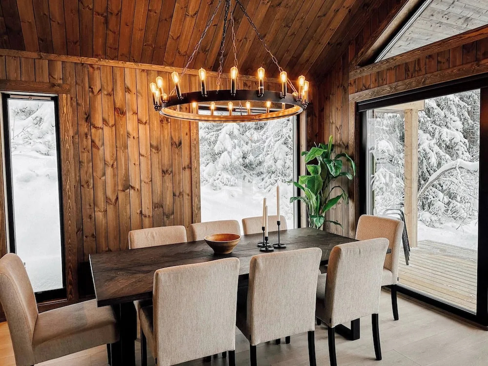Modern Mountain Cabin - Sauna - 5 Bedrooms - Sleeps for 10