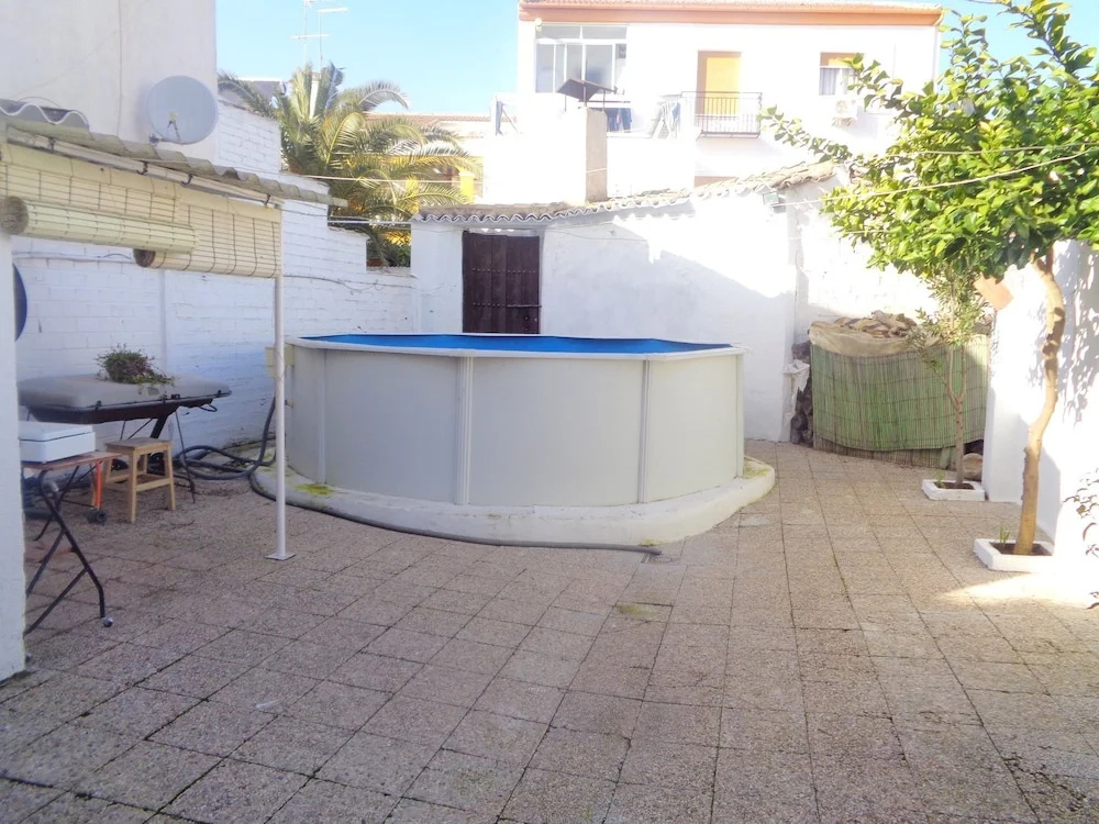 House With 4 Bedrooms in Escañuela, With Wonderful City View, Private
