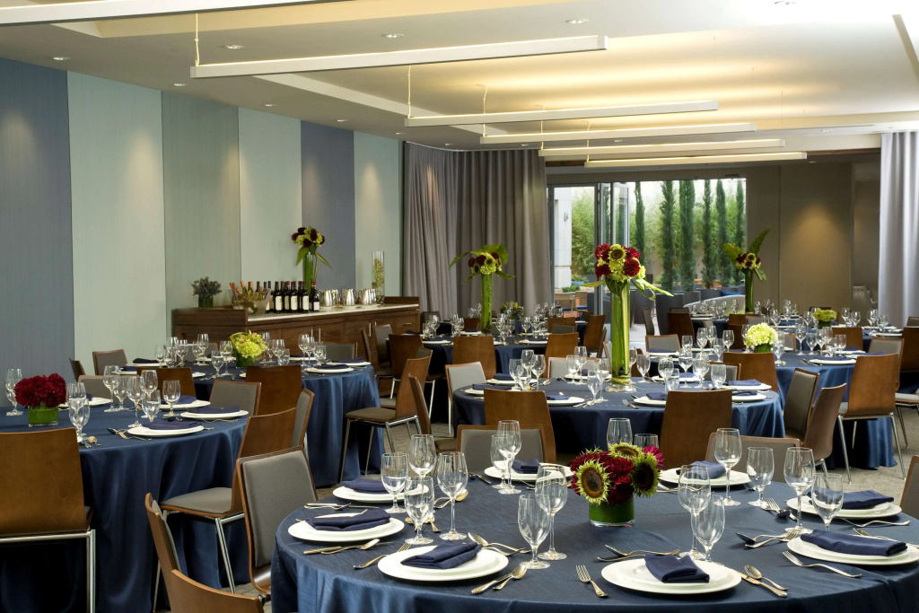 Hyatt Centric the Pike Long Beach