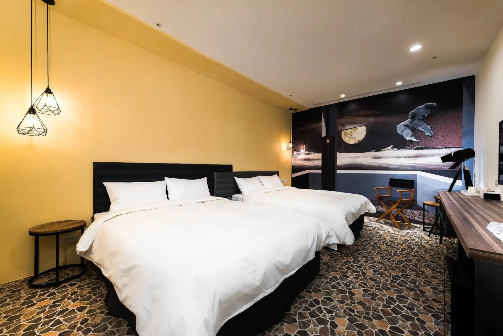 Hotel Half