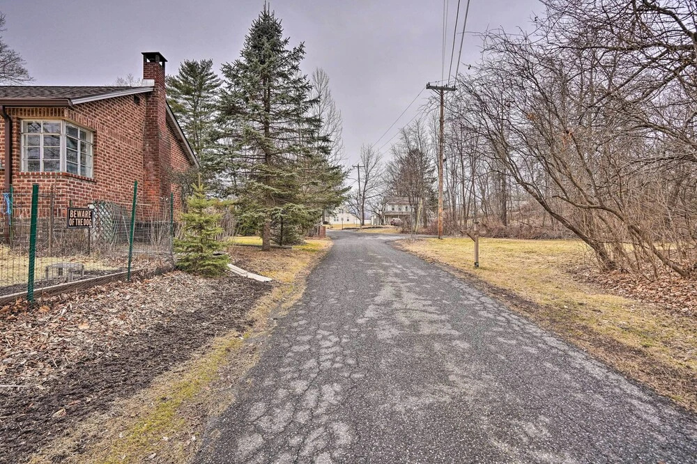 New York Vacation Rental w/ Smart TVs & Cable