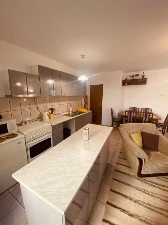 Den Hostel