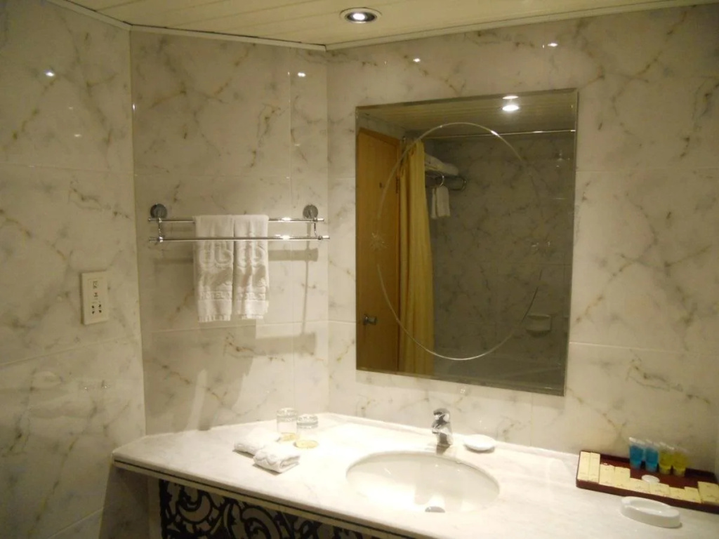 Jingzhuan Yihao Hotel
