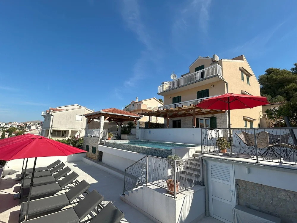Heated Swimming Pool, Family Apartment With Panoramic sea View a1