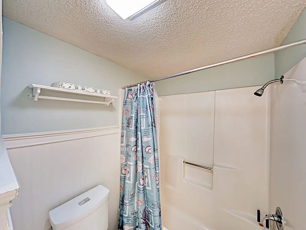 5570 Gulf Blvd Condo Unit 203 - 2 Br condo by RedAwning