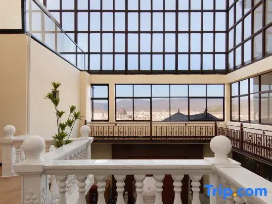 Shangri-La Qibei Homestay (Dukezong Ancient City)
