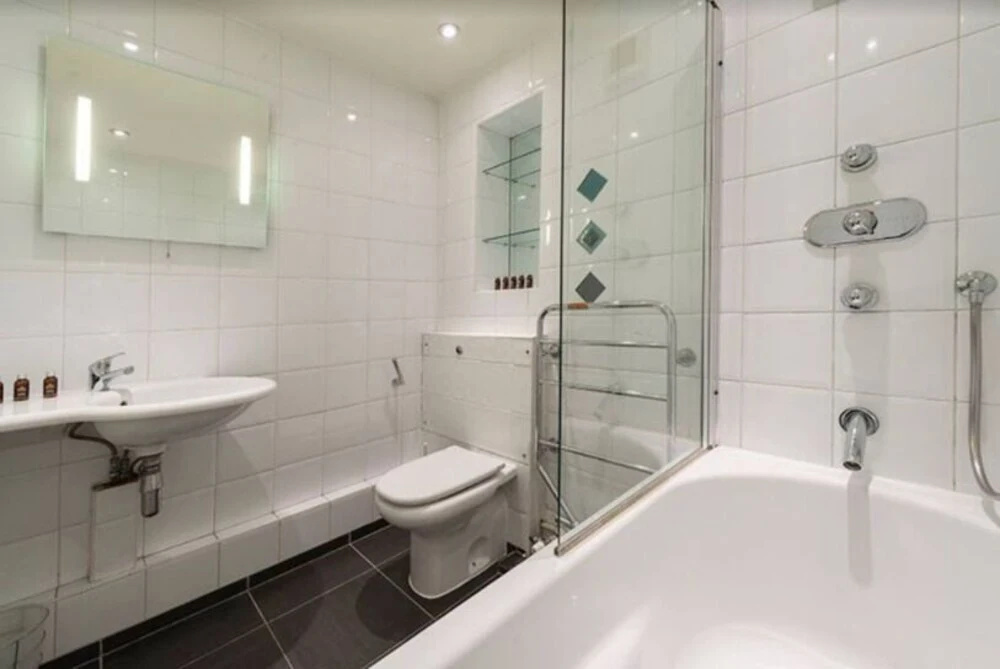 Two Bed Flat in Fashionable Chelsea