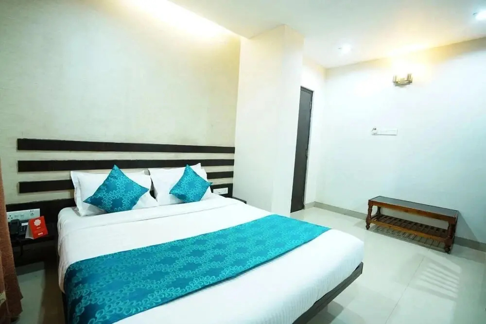 Hotel Aarya Inn