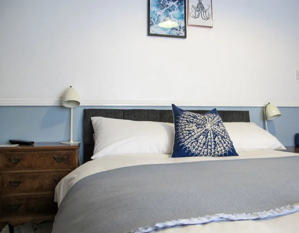 Stone's Throw Guest House
