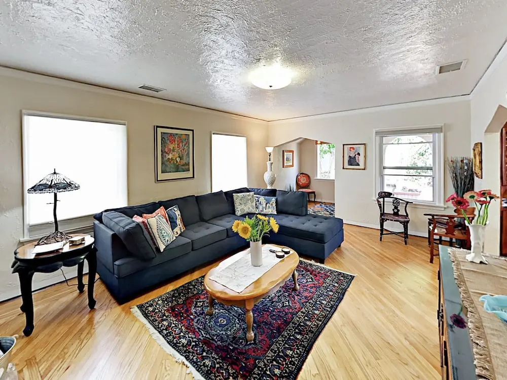 215 Cedar Street Home 3 Bedrooms 2 Bathrooms Home