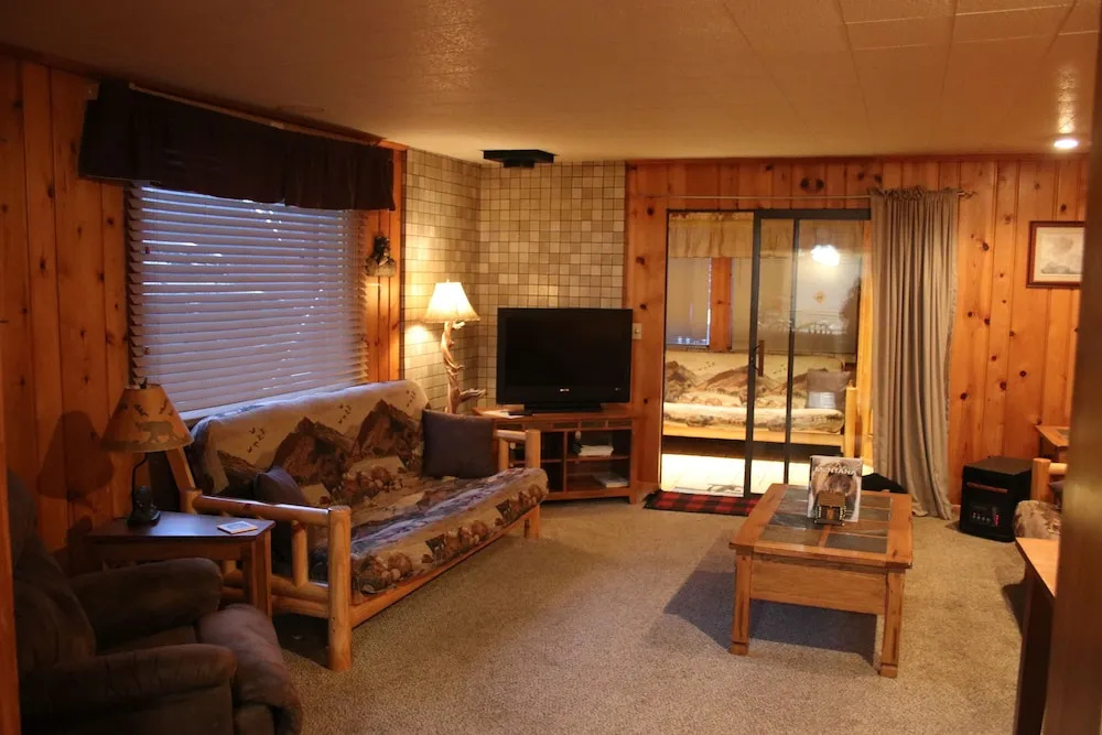 Yellowstone Wildlife Cabins