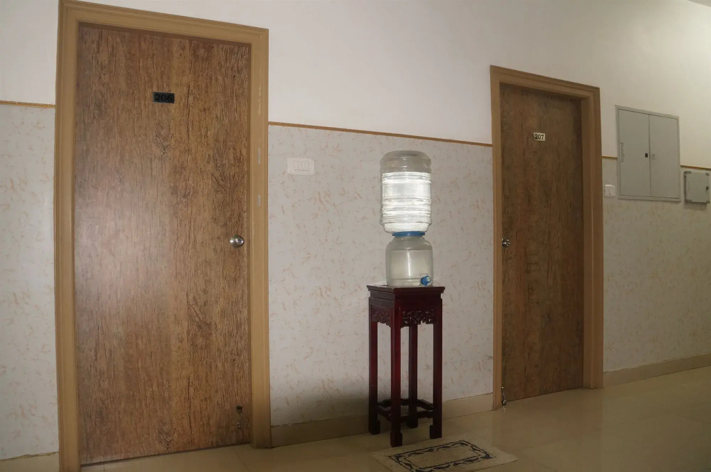 Lotels Hotel
