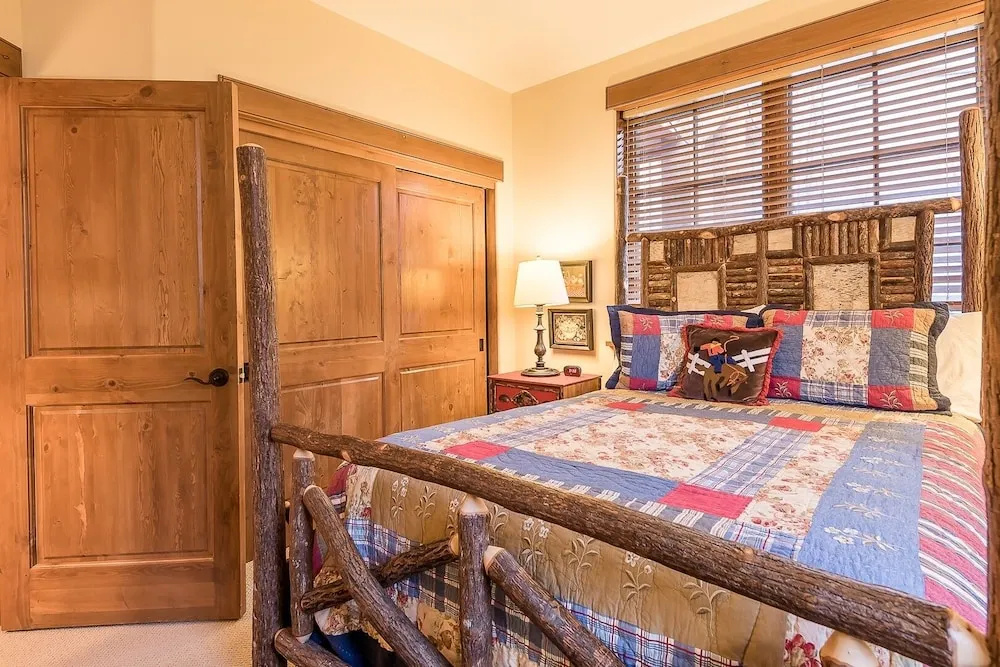 Westridge #27 - 3 Br Condo