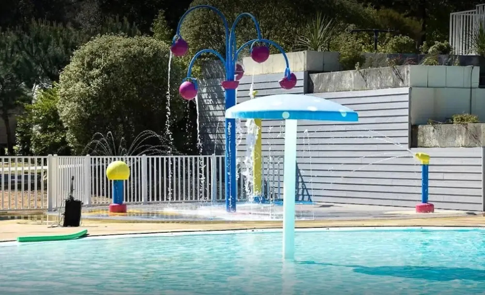 Bungalow With 3 Bedrooms in Saint-brevin-les-pins, With Pool Access, Furnished Garden and Wifi - 30 m From the Beach