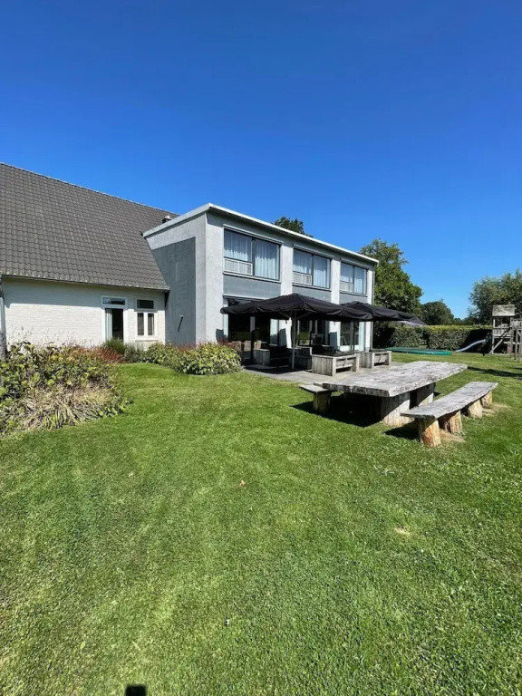 Spacious Group Stay in Teuge With Garden