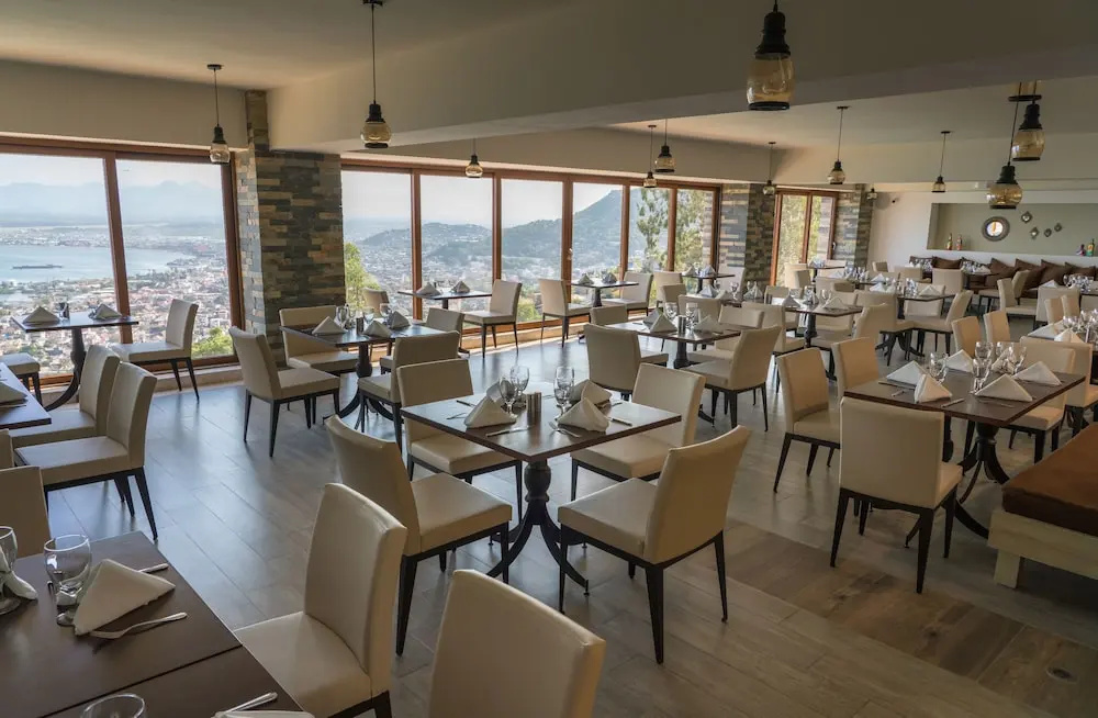 Satama Hotel