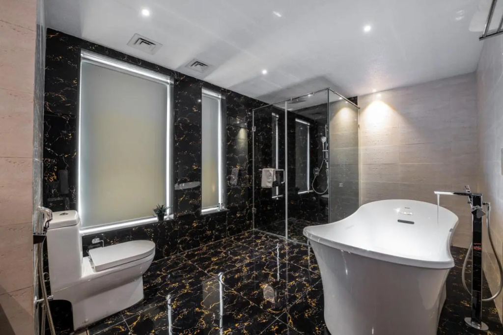 Hotel Saya Grand