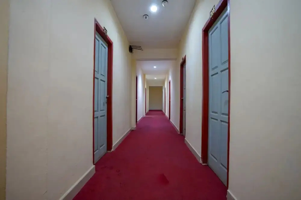 OYO 427 Hotel Galaxy