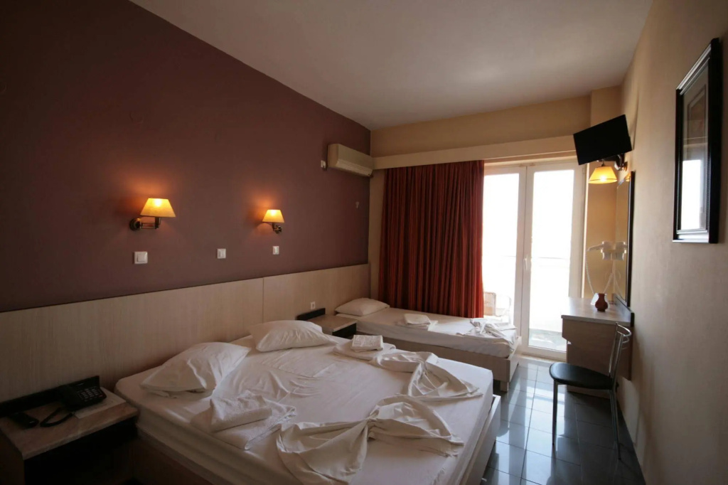 Dimitris Paritsa Hotel