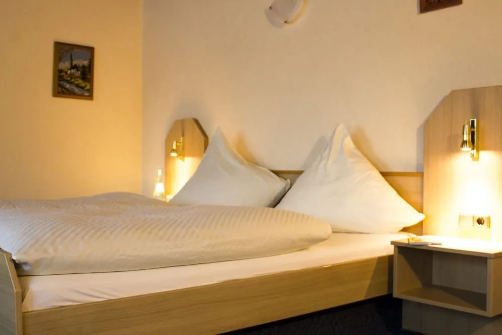 Hotel Restaurant Zur Neroburg