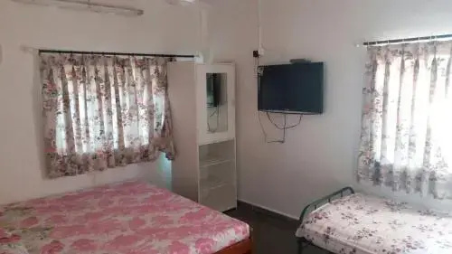 Hotel Happy Home