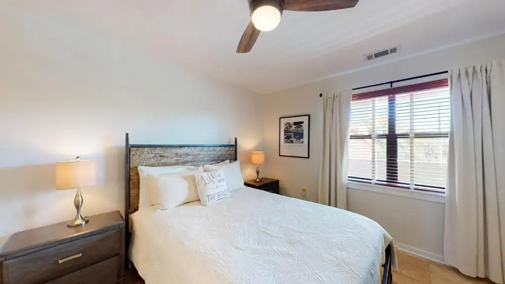 7169 Harbourside II