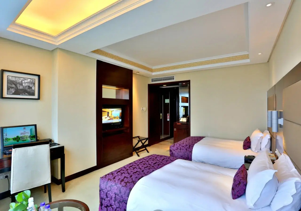 Yiwu Yimei Plaza Hotel