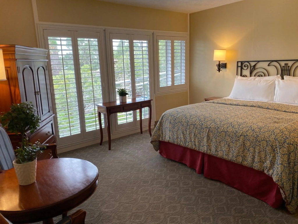 Normandy Inn